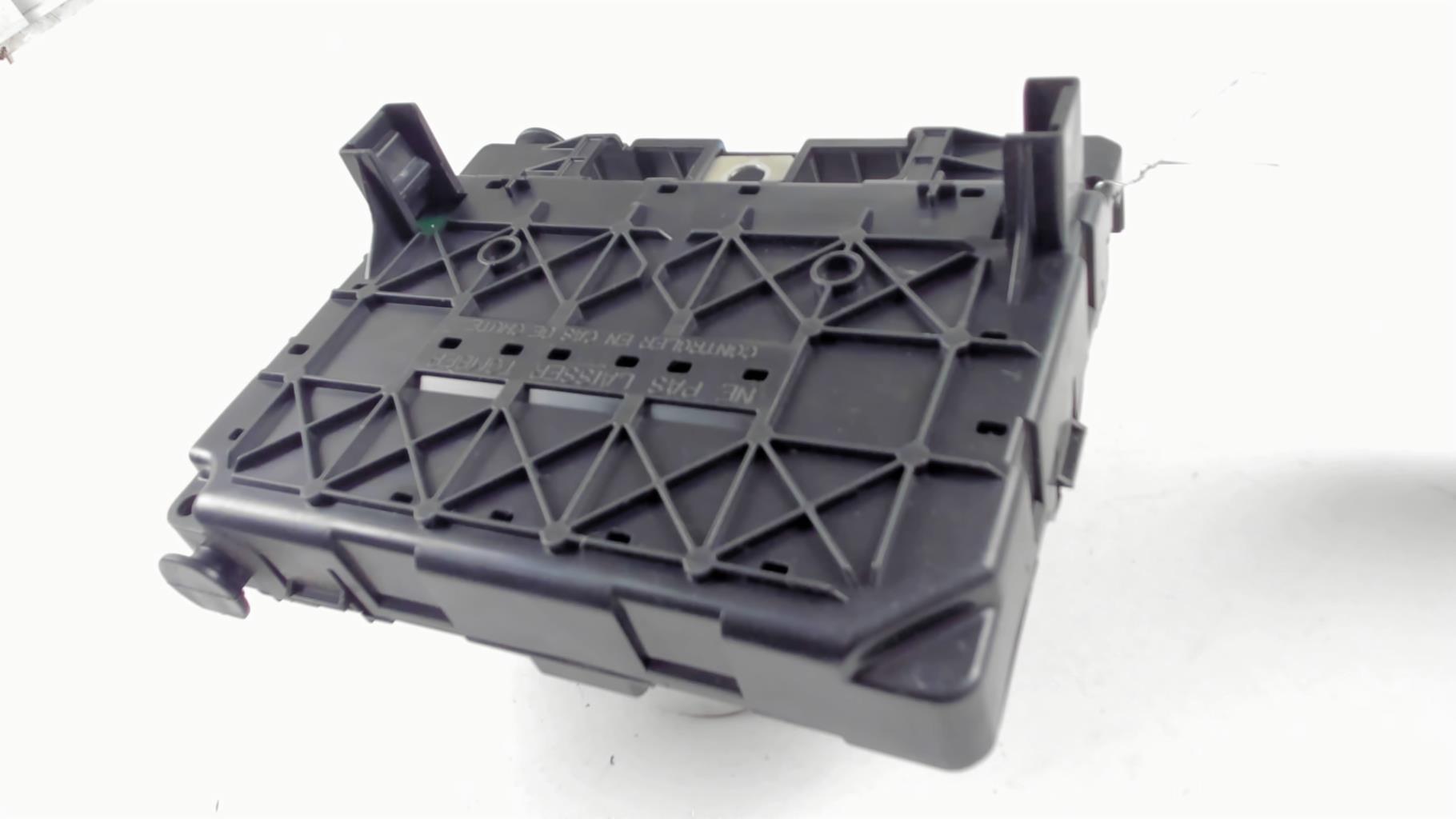 Boitier servitude moteur (BSM) Peugeot 206 PHASE 2 BREAK (2003) stock limité